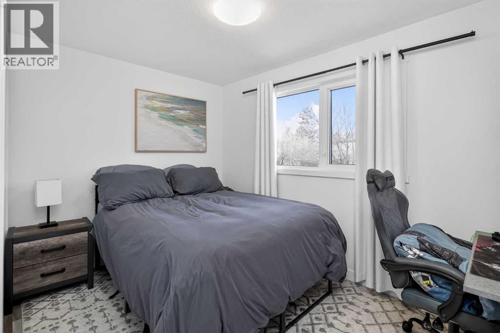 128 Bernard Close Nw, Calgary, Alberta  T3K 2H3 - Photo 12 - A2290594