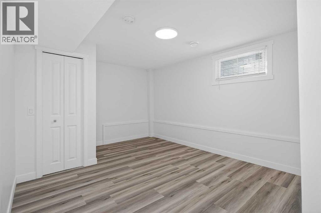 128 Bernard Close Nw, Calgary, Alberta  T3K 2H3 - Photo 21 - A2290594