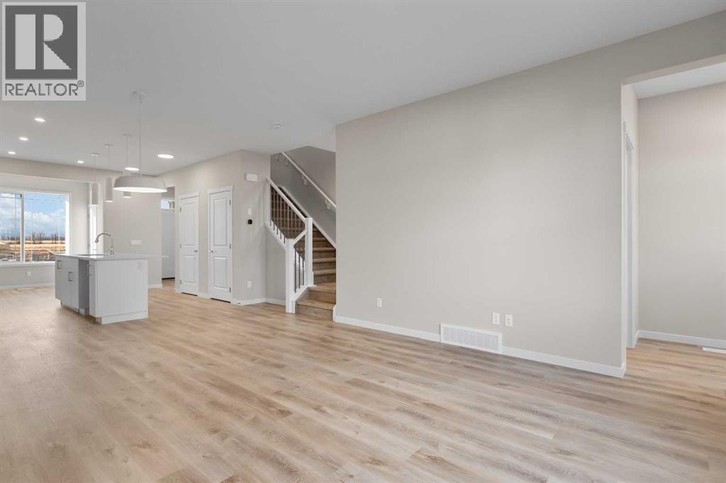 118 Montane Link SE, High River, Alberta  T1V 9K8 - Photo 7 - A2292744