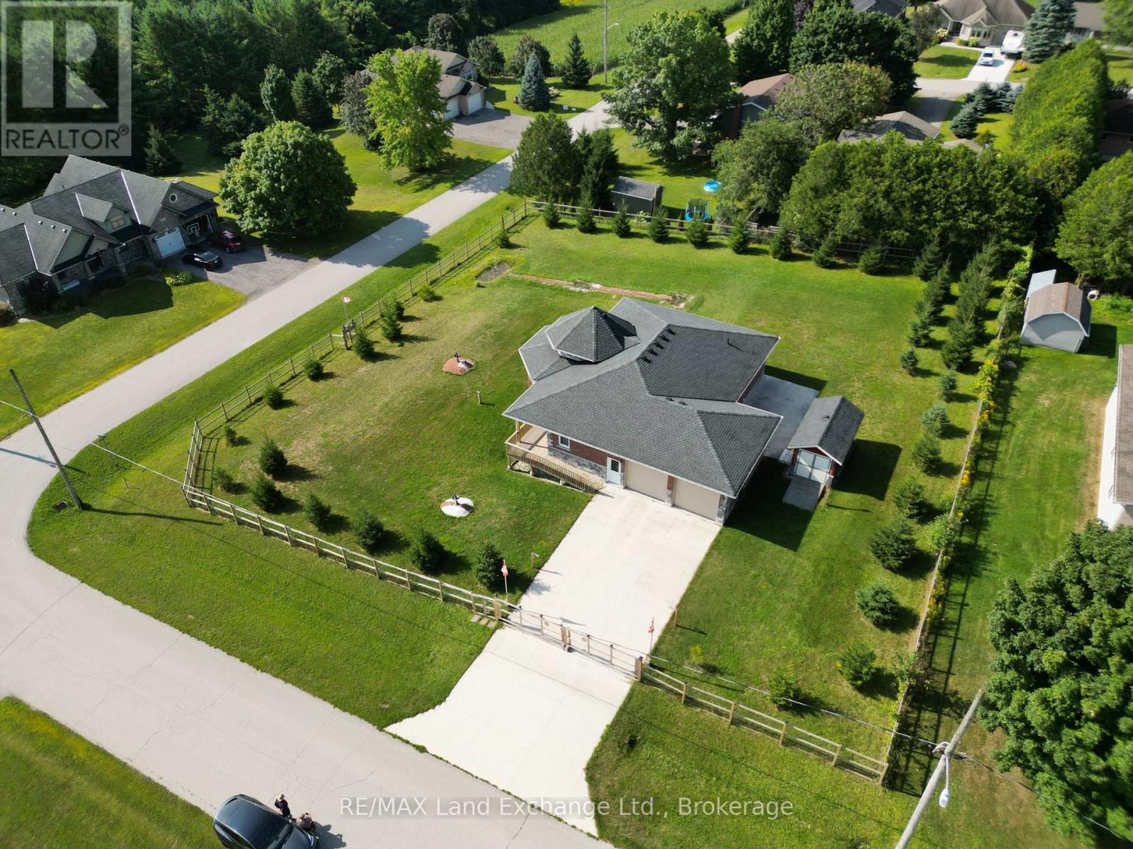 39 Mccrea Street, Morris Turnberry, Ontario  N0G 1E0 - Photo 2 - X13016662