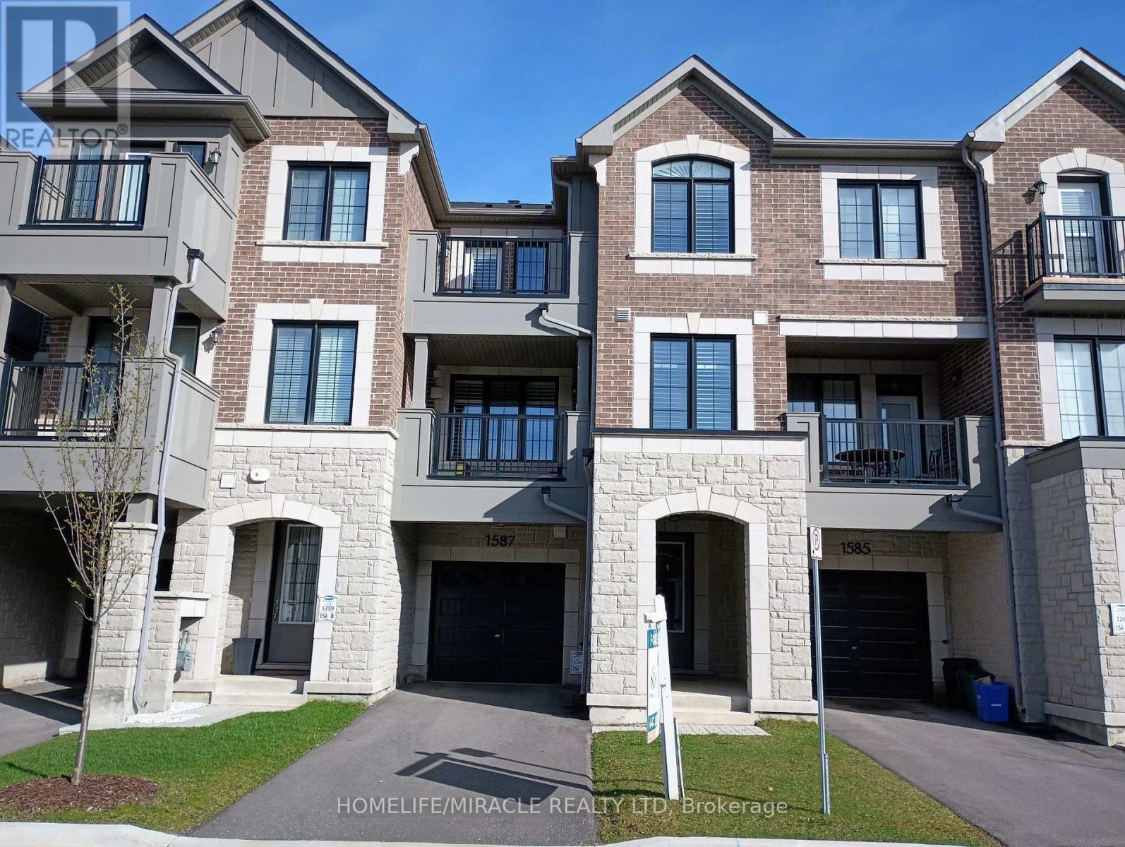 1587 Moira Crescent, Milton, Ontario  L9E 1X8 - Photo 3 - W12795930