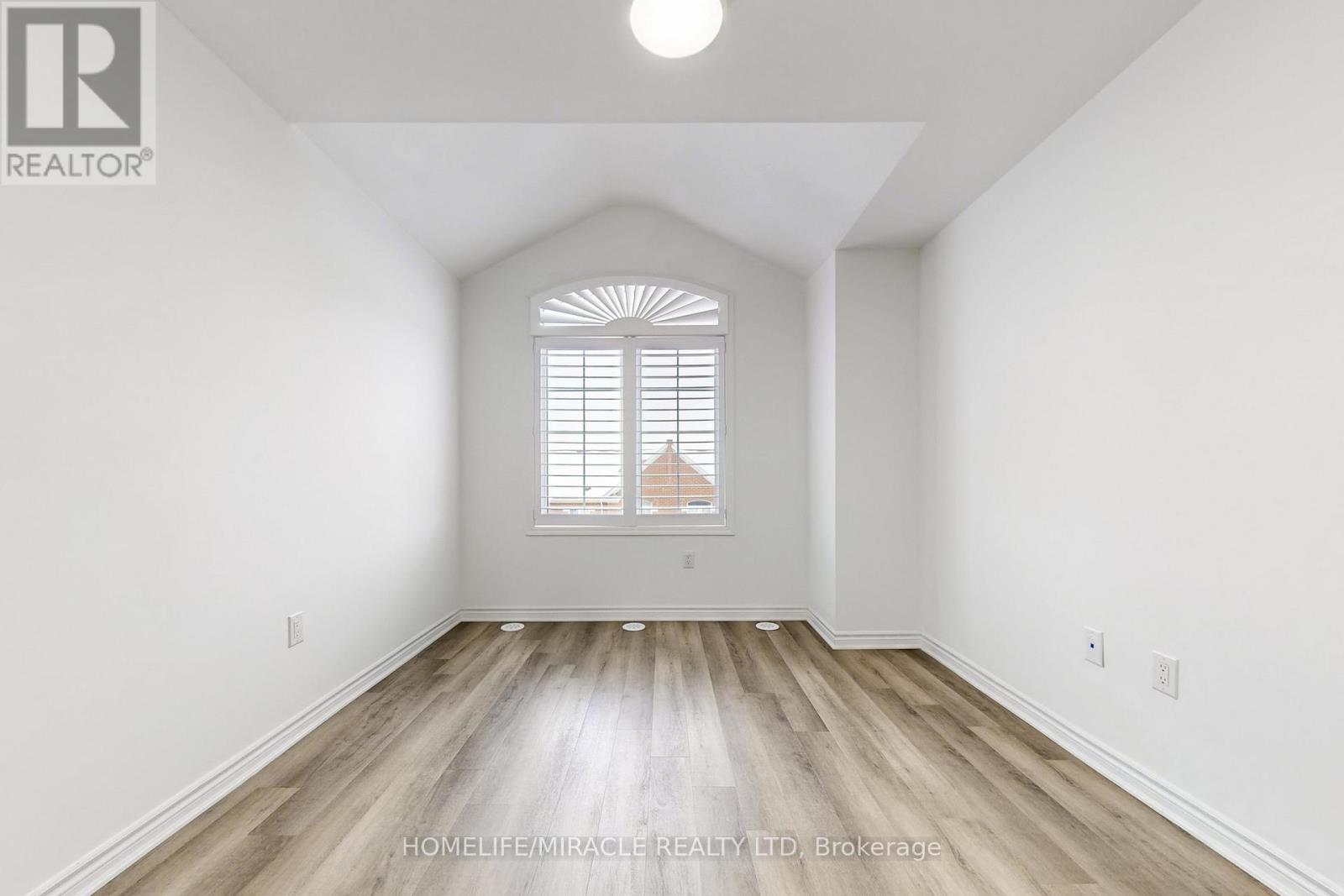 1587 Moira Crescent, Milton, Ontario  L9E 1X8 - Photo 33 - W12795930