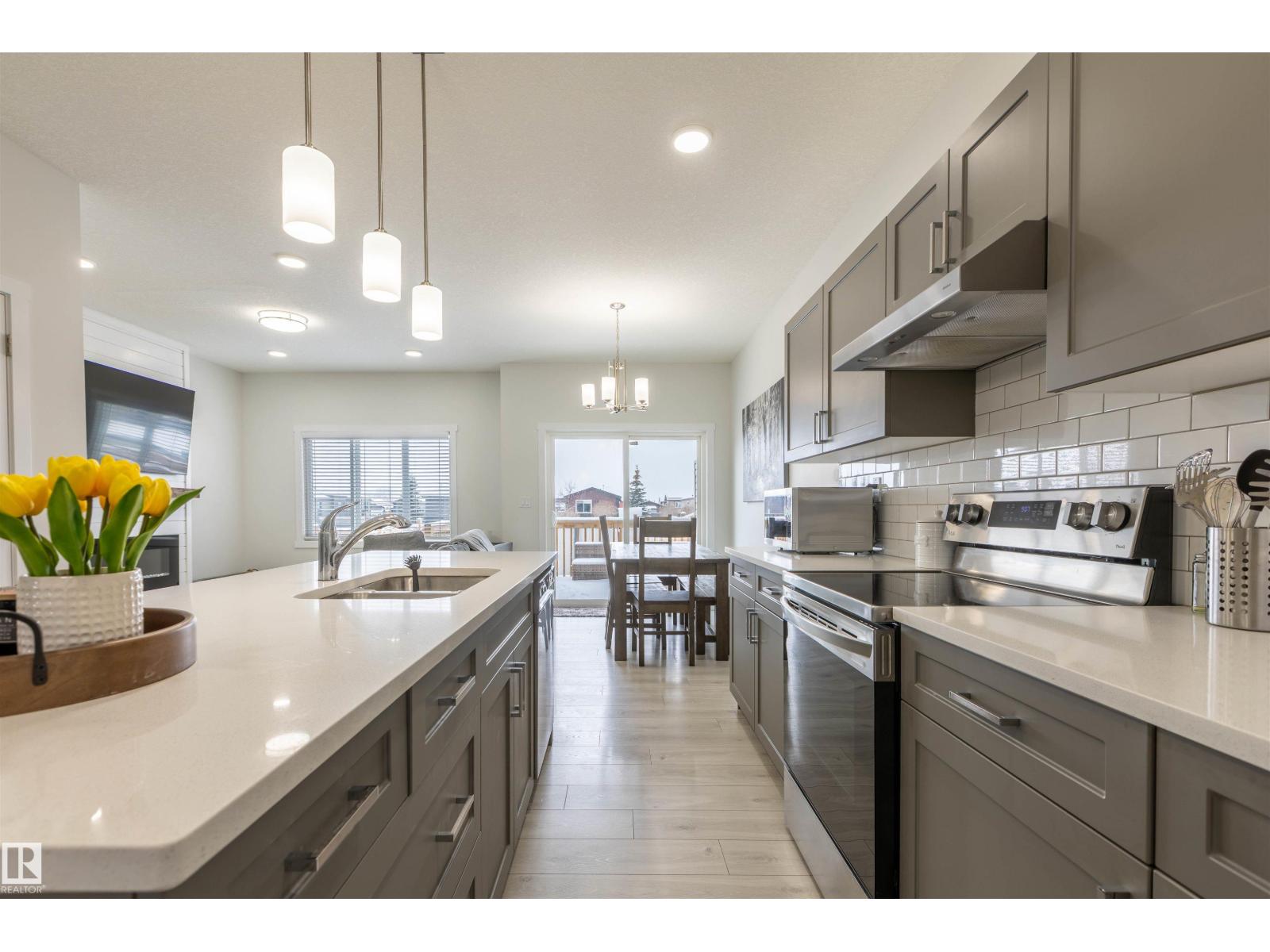 10706 99 ST, morinville, Alberta