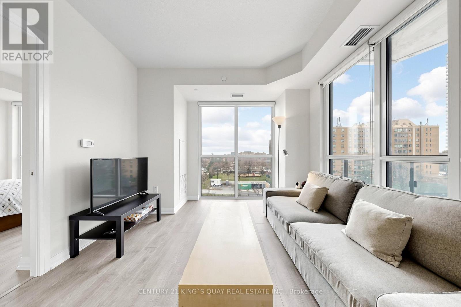 35 Watergarden Drive, Mississauga, Ontario  L5R 0G8 - Photo 7 - W13016668