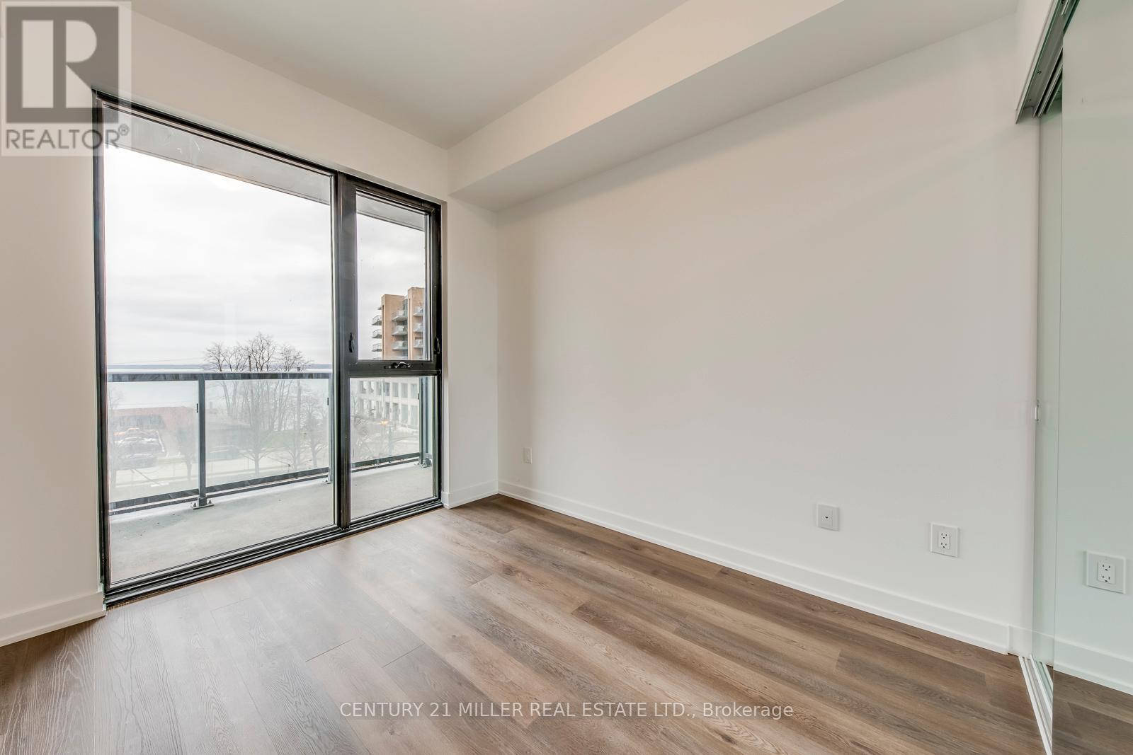 313 - 2075 Lakeshore Road, Burlington, Ontario  L7R 1E2 - Photo 18 - W13016670