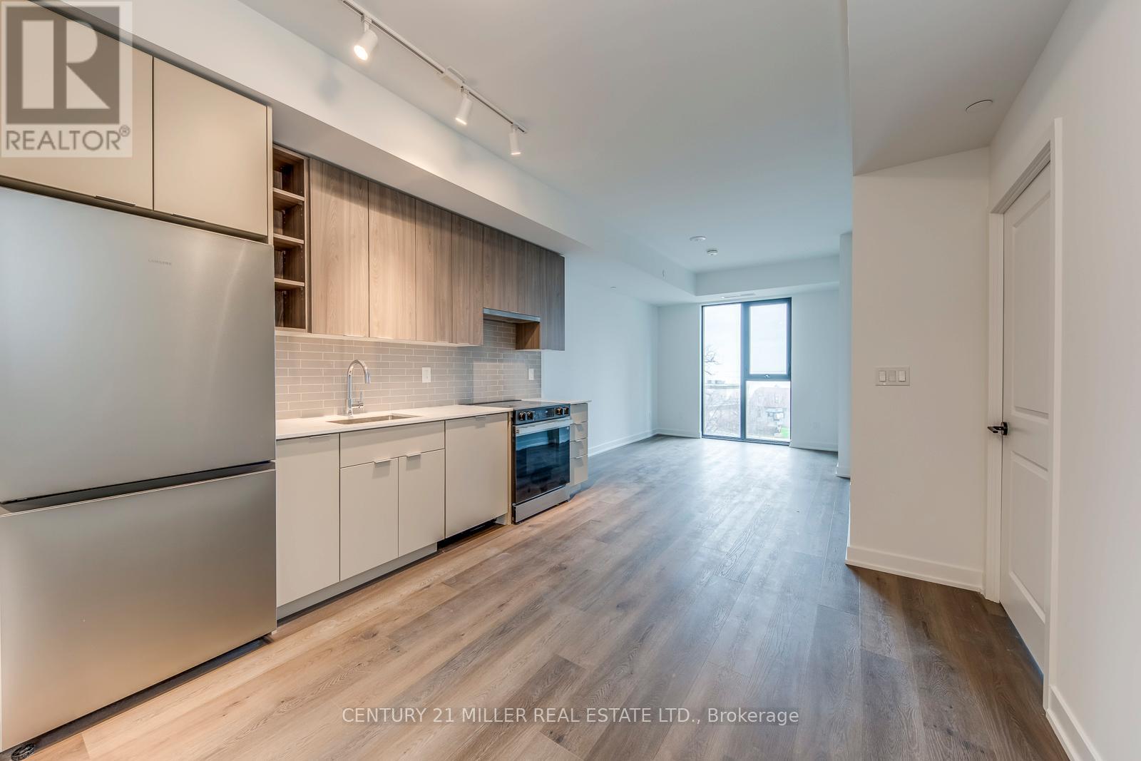 313 - 2075 Lakeshore Road, Burlington, Ontario  L7R 1E2 - Photo 4 - W13016670