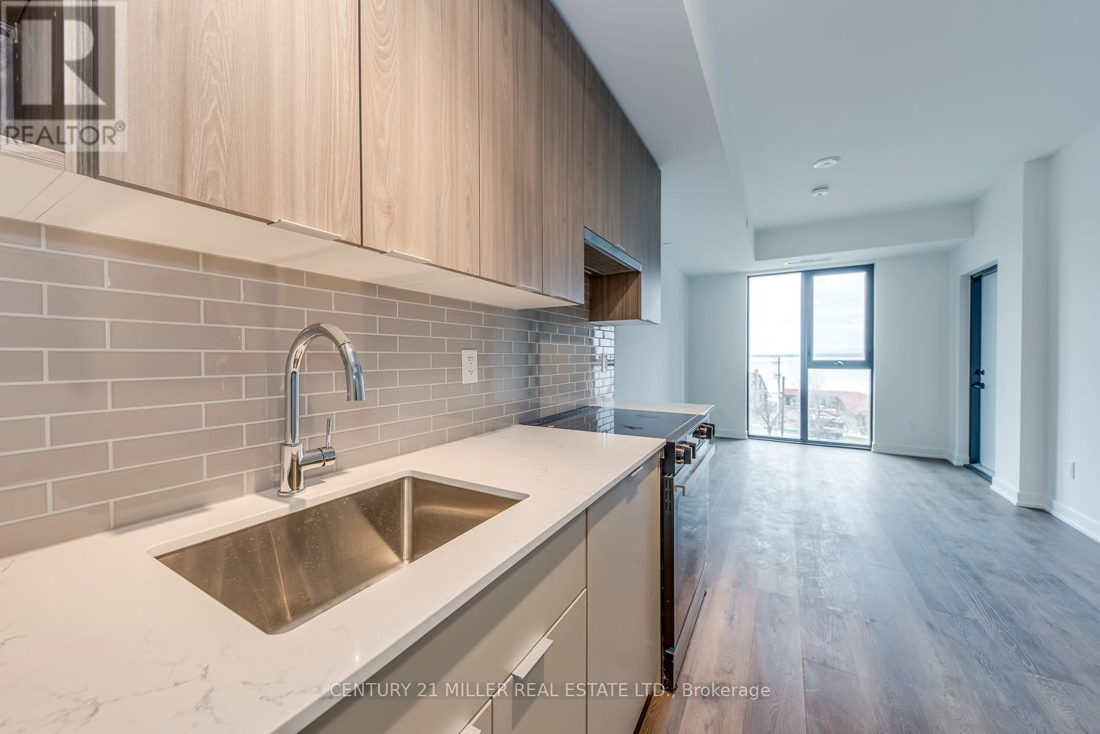 313 - 2075 Lakeshore Road, Burlington, Ontario  L7R 1E2 - Photo 7 - W13016670