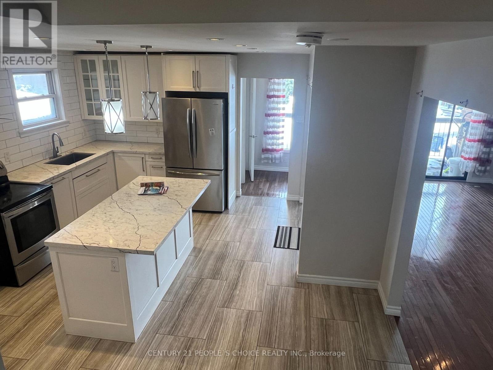 14 Albermarle Court, Brampton, Ontario  L6Z 1R4 - Photo 10 - W13016676