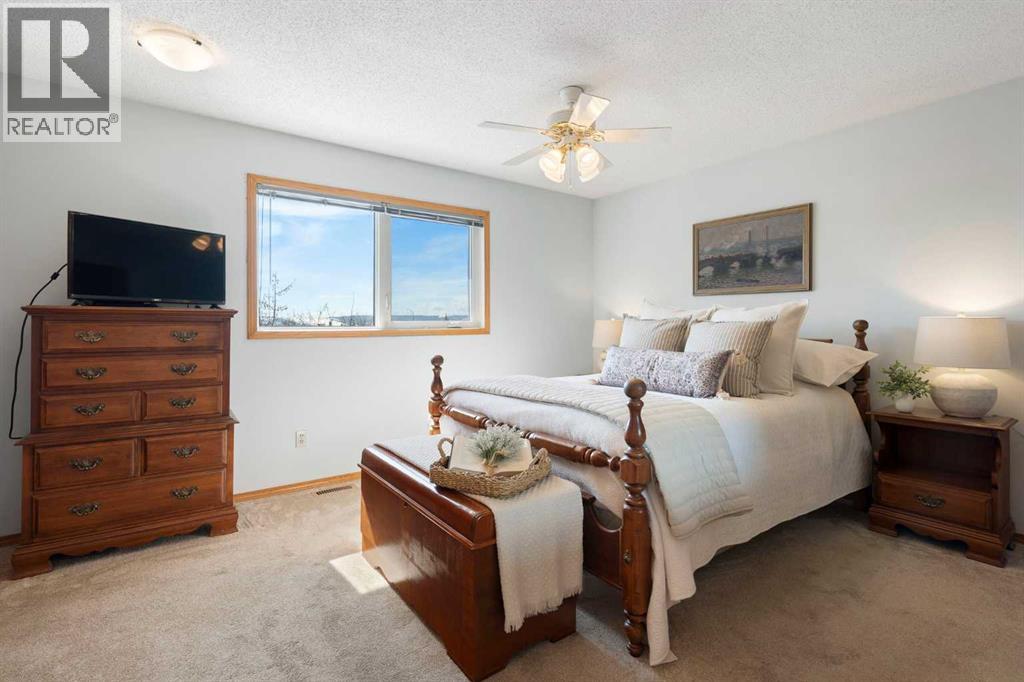 221 Scurfield Place Nw, Calgary, Alberta  T3L 1T3 - Photo 26 - A2299308