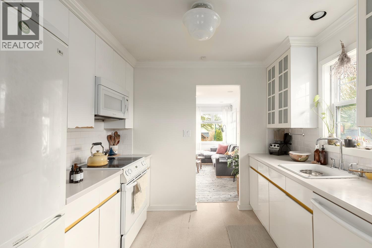 796 E 22nd Avenue, Vancouver, British Columbia  V5V 1V6 - Photo 6 - R3110726