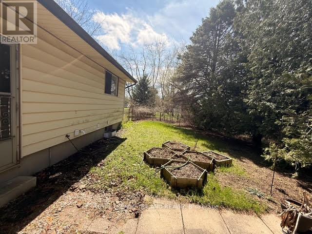 165 Railway Avenue, Middlesex Centre, Ontario  N0L 1R0 - Photo 17 - X13016700