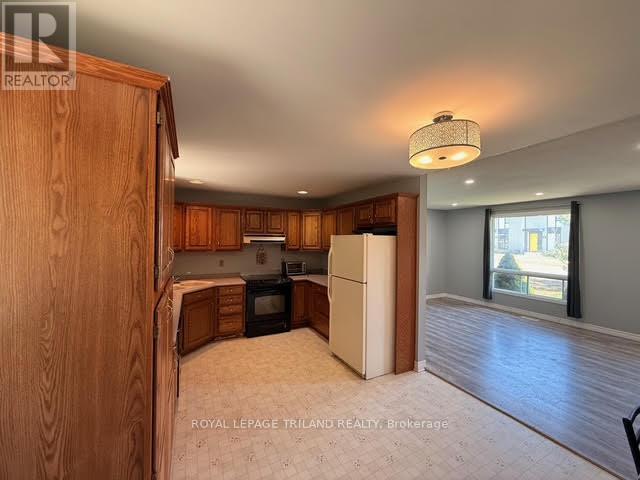 165 Railway Avenue, Middlesex Centre, Ontario  N0L 1R0 - Photo 5 - X13016700