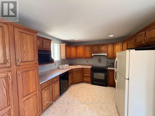 165 Railway Avenue, Middlesex Centre, Ontario  N0L 1R0 - Photo 6 - X13016700