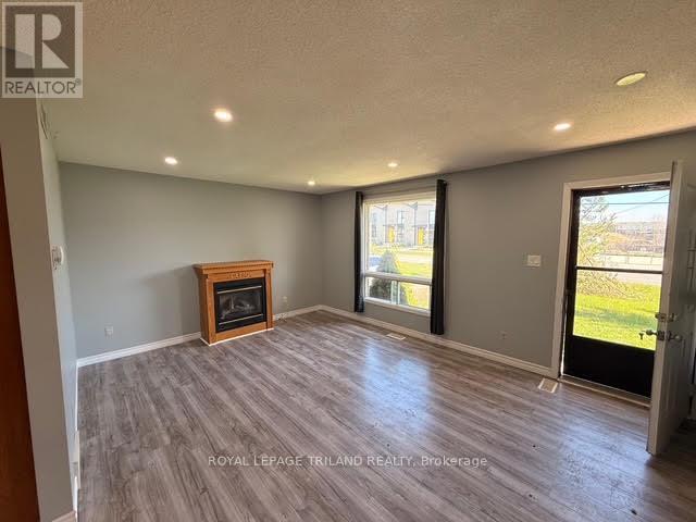 165 Railway Avenue, Middlesex Centre, Ontario  N0L 1R0 - Photo 7 - X13016700