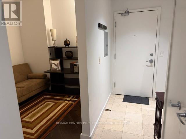 2611 - 218 Queens Quay W, Toronto, Ontario  M5J 2Y6 - Photo 11 - C12686542