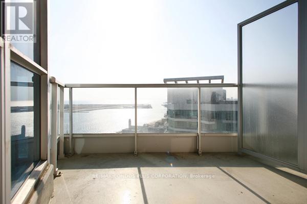 2611 - 218 Queens Quay W, Toronto, Ontario  M5J 2Y6 - Photo 35 - C12686542