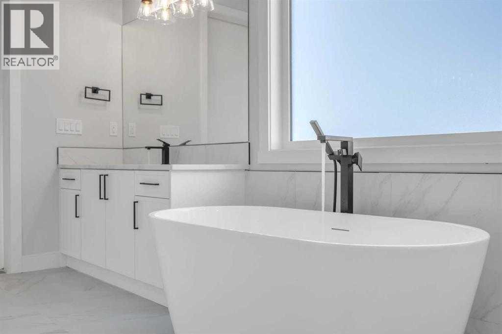 384 Watercrest Place, Chestermere, Alberta  T1X 2Y7 - Photo 25 - A2301012