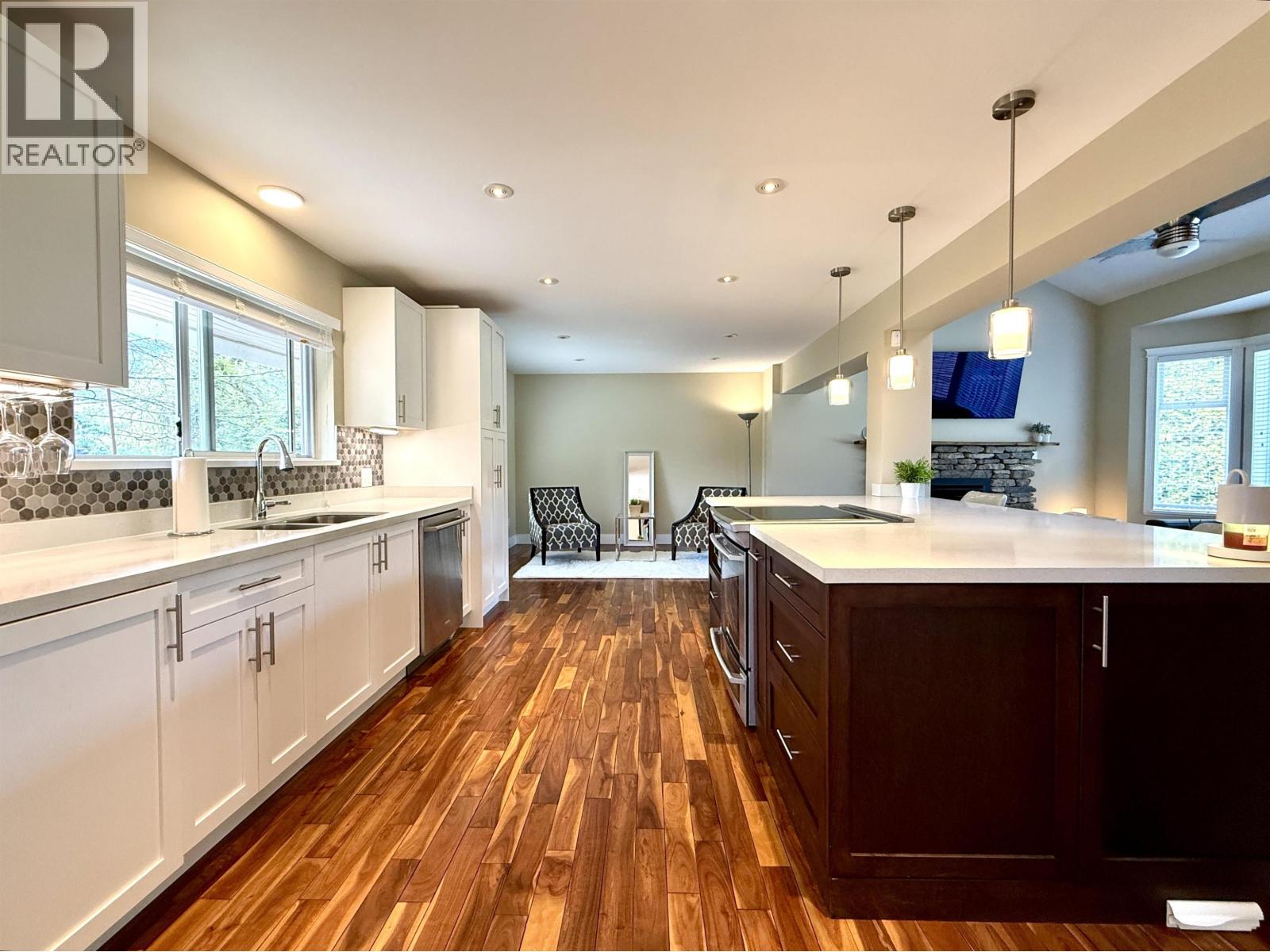 1510 MACDONALD PLACE, Squamish, British Columbia