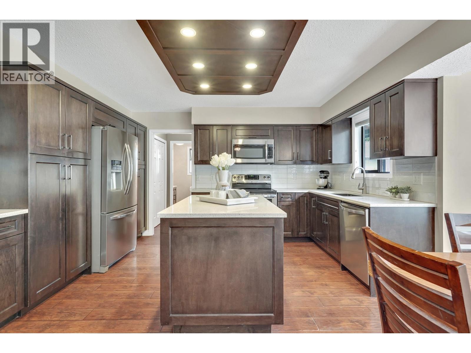 496 Glenbrook Drive, New Westminster, British Columbia  V3L 5K1 - Photo 7 - R3108342