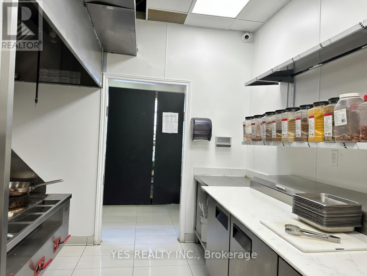 A119-A120 - 41 Lebovic Avenue, Toronto, Ontario  M1L 0H2 - Photo 5 - E13016726