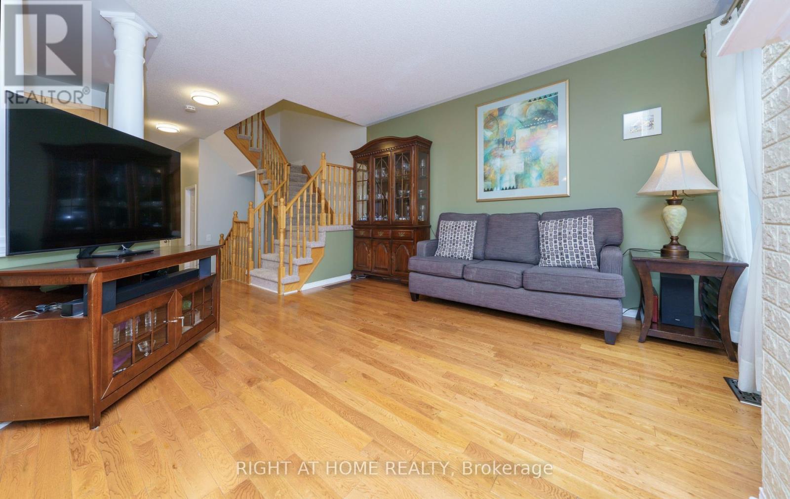 21 Marshview Avenue, Aurora, Ontario  L4G 7W2 - Photo 8 - N13016714