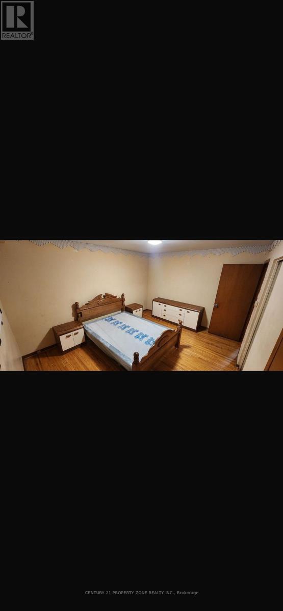 Room 1 Bsmt - 3232 Brandon Gate Drive, Mississauga, Ontario  L4T 2G2 - Photo 3 - W13016706