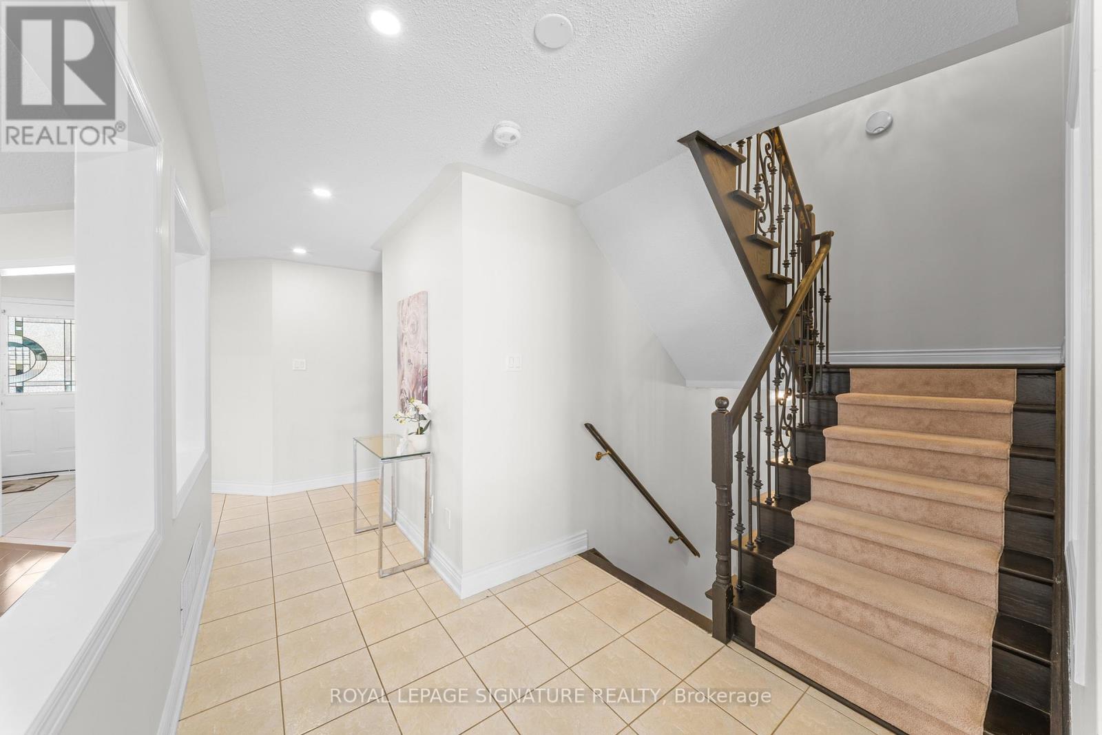 Main/upper - 16 Newark Way, Brampton, Ontario  L7A 2V1 - Photo 8 - W13016740