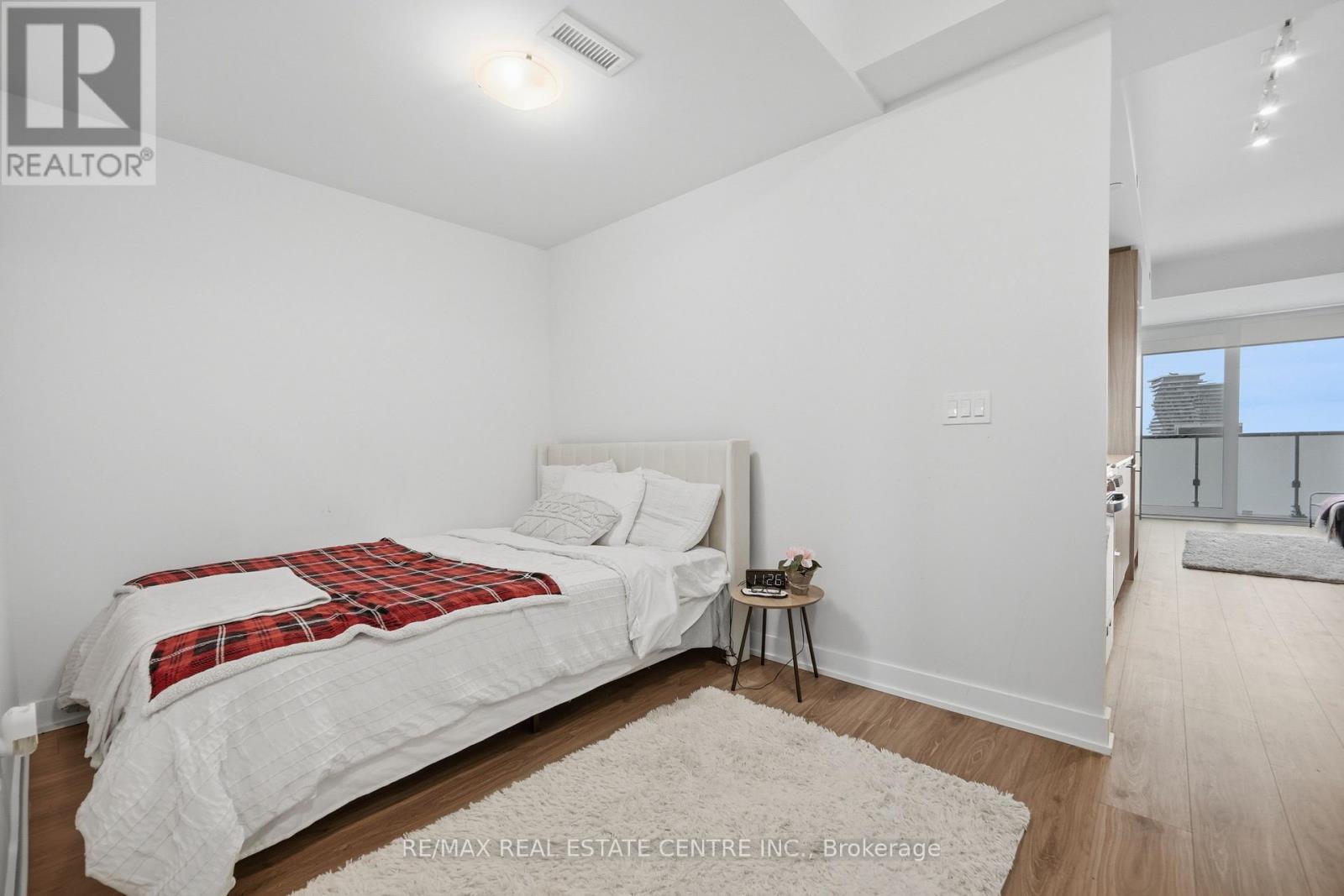 4905 - 430 Square One Drive, Mississauga, Ontario  L5B 0L6 - Photo 19 - W13016750