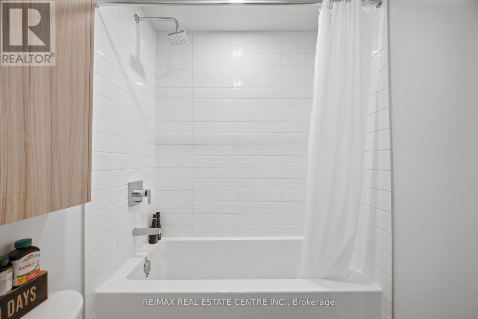 4905 - 430 Square One Drive, Mississauga, Ontario  L5B 0L6 - Photo 22 - W13016750