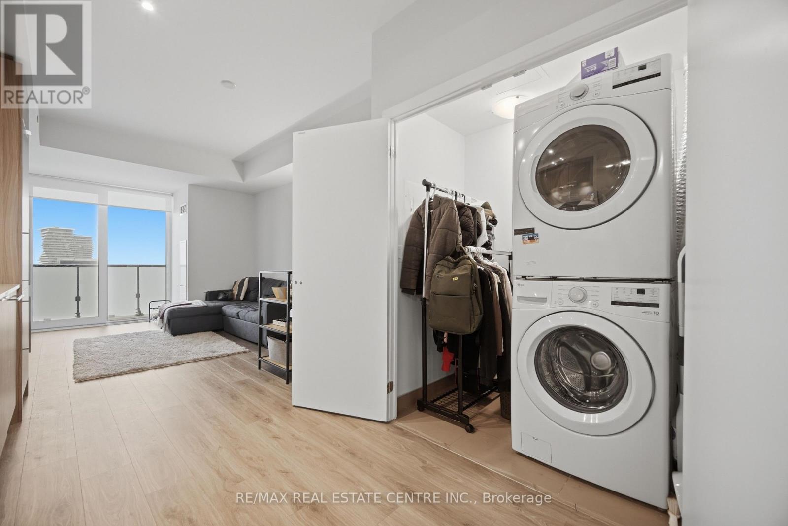 4905 - 430 Square One Drive, Mississauga, Ontario  L5B 0L6 - Photo 23 - W13016750