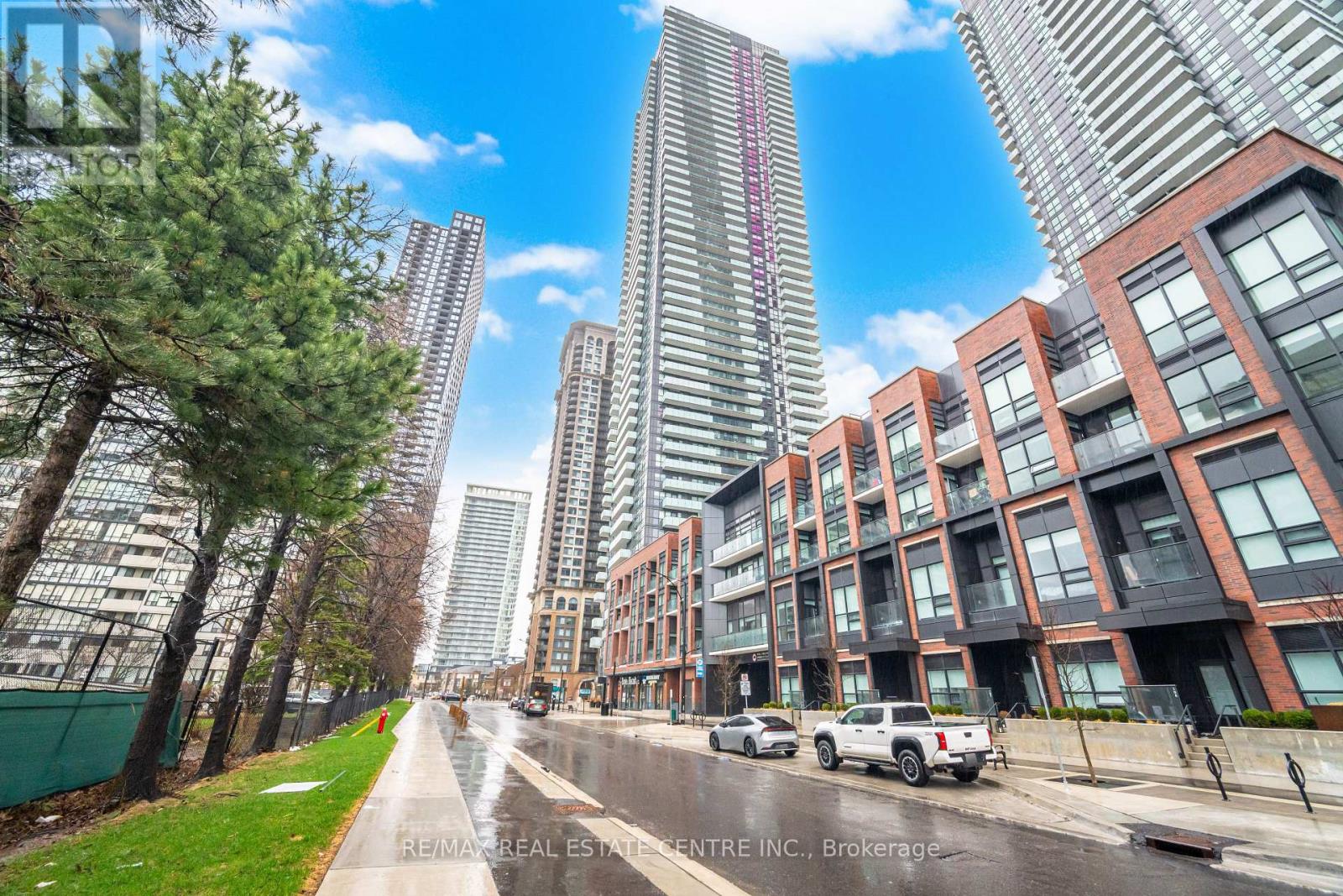 4905 - 430 Square One Drive, Mississauga, Ontario  L5B 0L6 - Photo 31 - W13016750