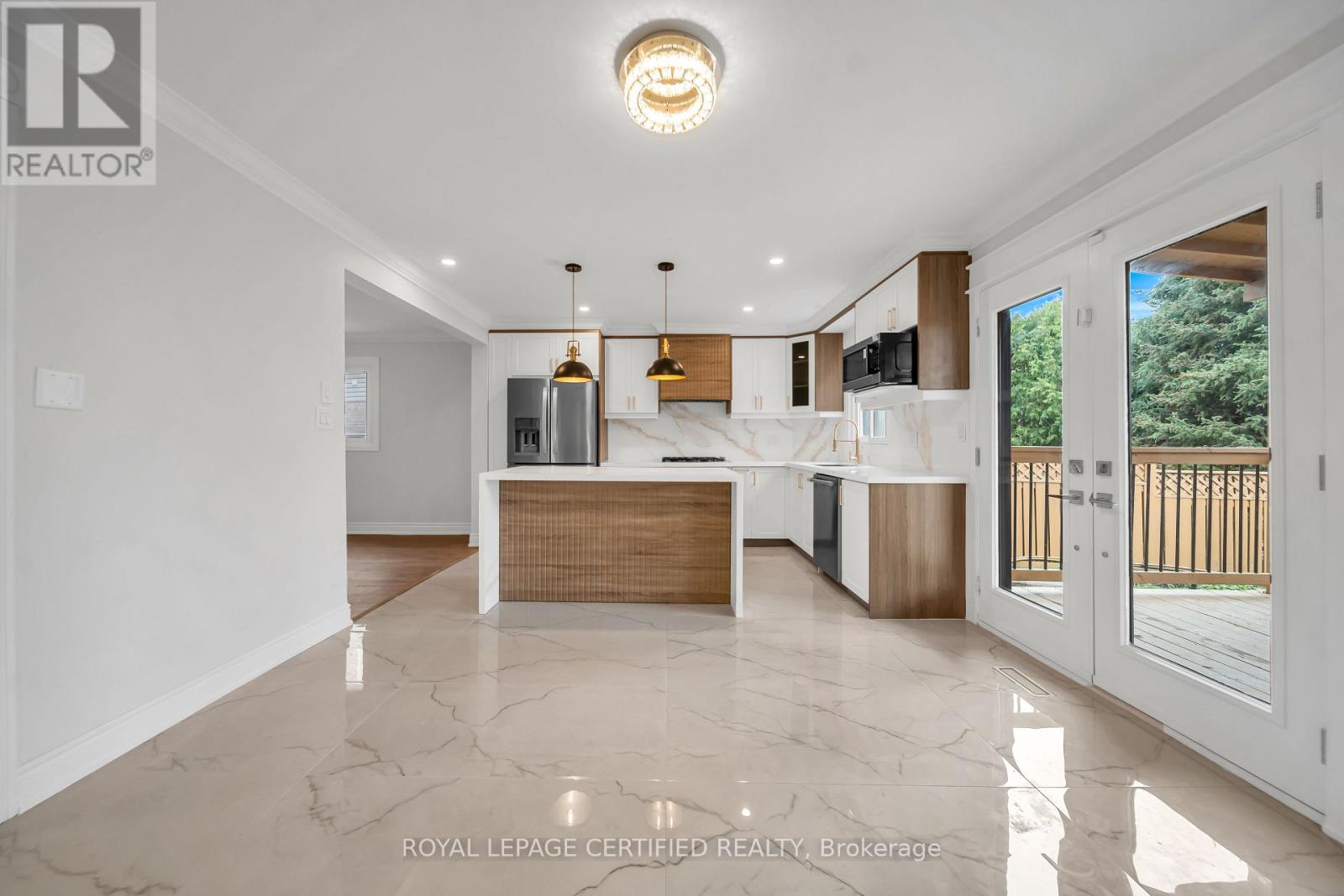 6062 Prairie Circle, Mississauga, Ontario  L5N 5C5 - Photo 10 - W13016756