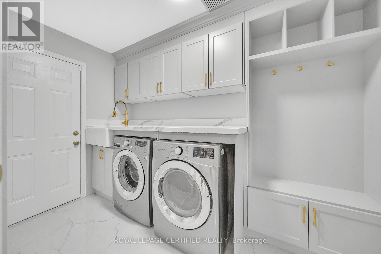 6062 Prairie Circle, Mississauga, Ontario  L5N 5C5 - Photo 16 - W13016756