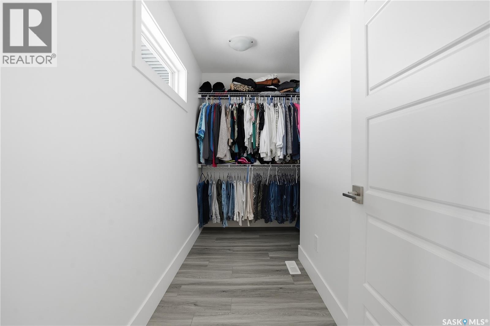 1037 Maplewood Drive, Moose Jaw, Saskatchewan  S6J 0E4 - Photo 24 - SK033318