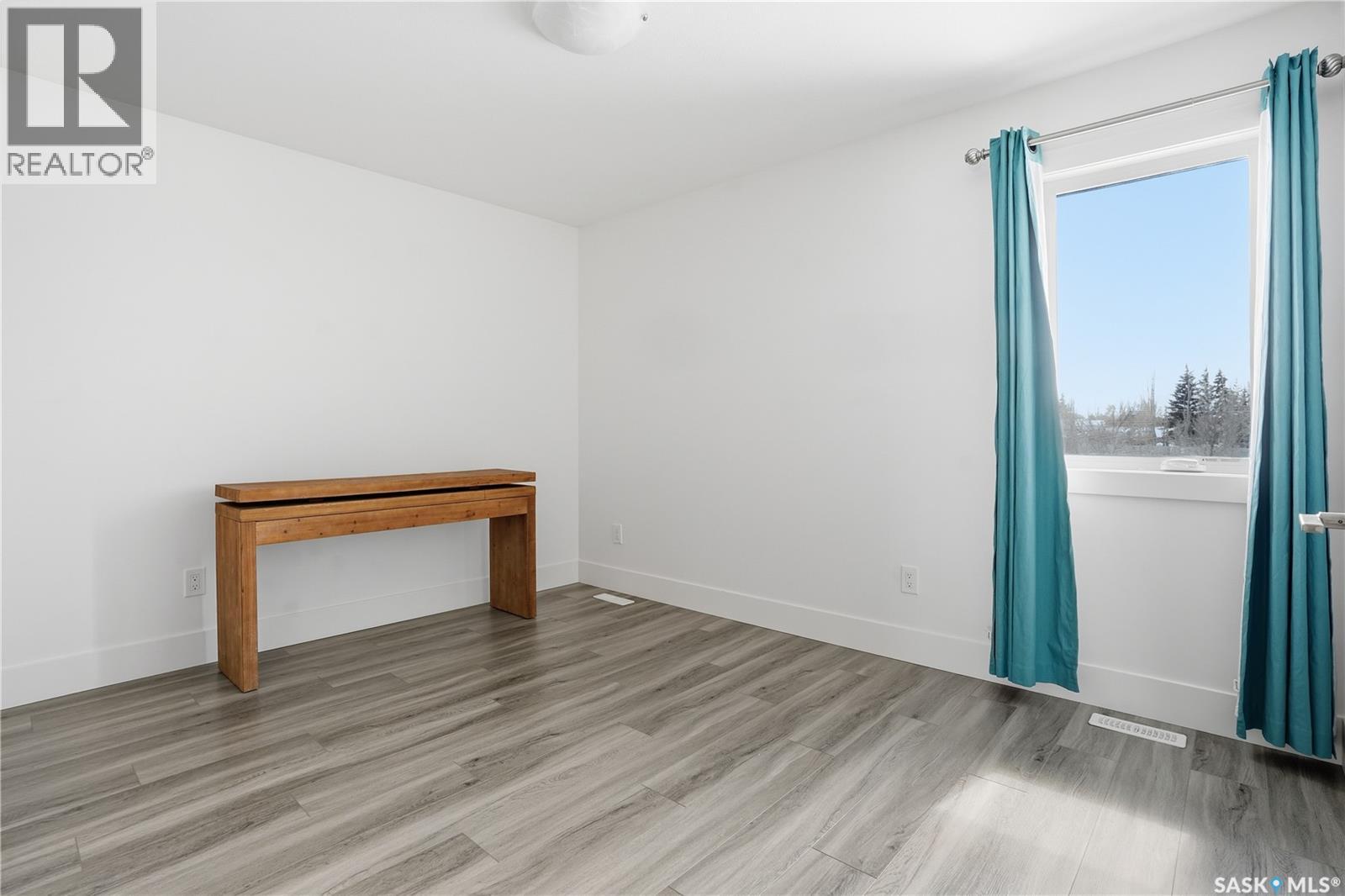 1037 Maplewood Drive, Moose Jaw, Saskatchewan  S6J 0E4 - Photo 29 - SK033318