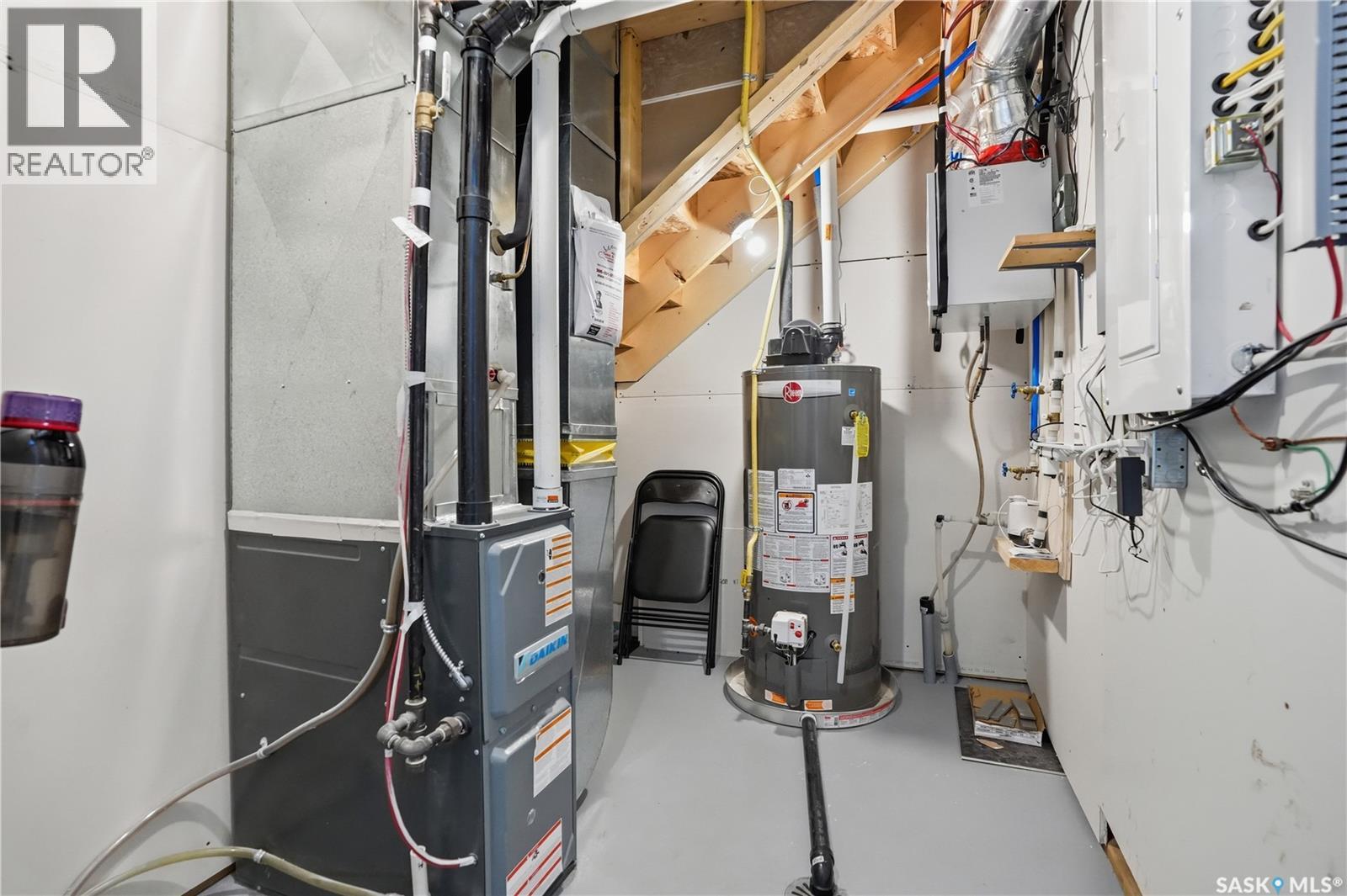 1037 Maplewood Drive, Moose Jaw, Saskatchewan  S6J 0E4 - Photo 41 - SK033318