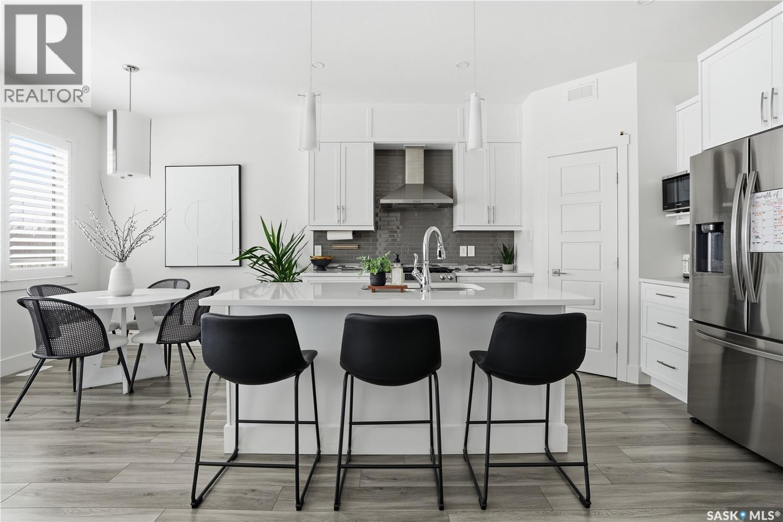 1037 Maplewood Drive, Moose Jaw, Saskatchewan  S6J 0E4 - Photo 6 - SK033318