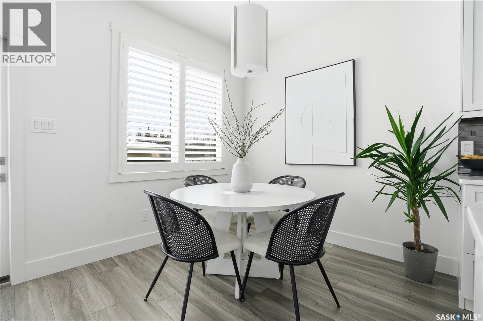 1037 Maplewood Drive, Moose Jaw, Saskatchewan  S6J 0E4 - Photo 8 - SK033318