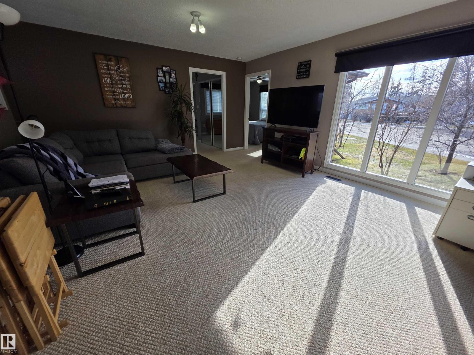 4929 53 St, Entwistle, Alberta  T0E 0S0 - Photo 3 - E4483081