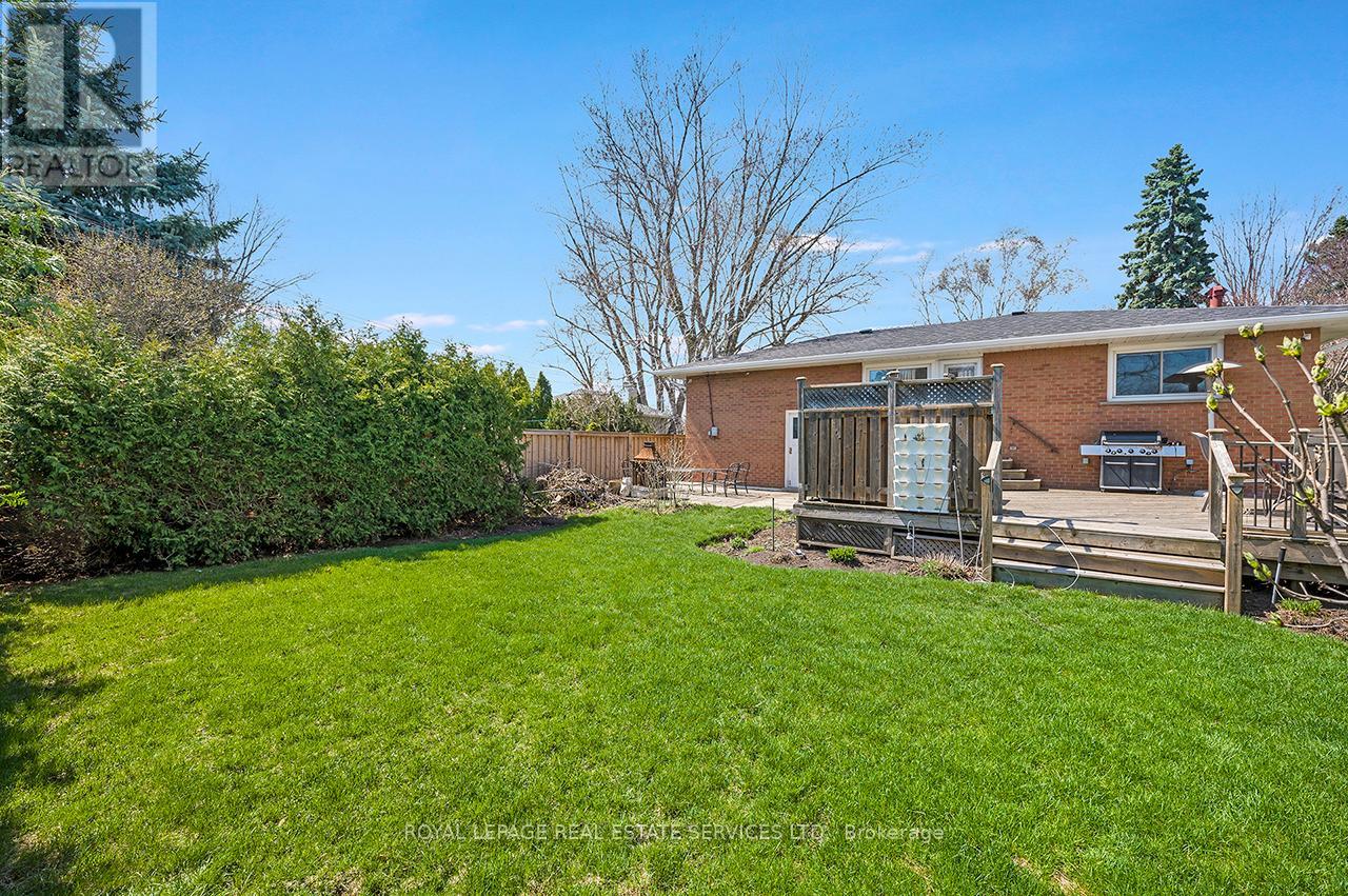 1602 Carletta Drive, Mississauga, Ontario  L4X 1E5 - Photo 35 - W12838956