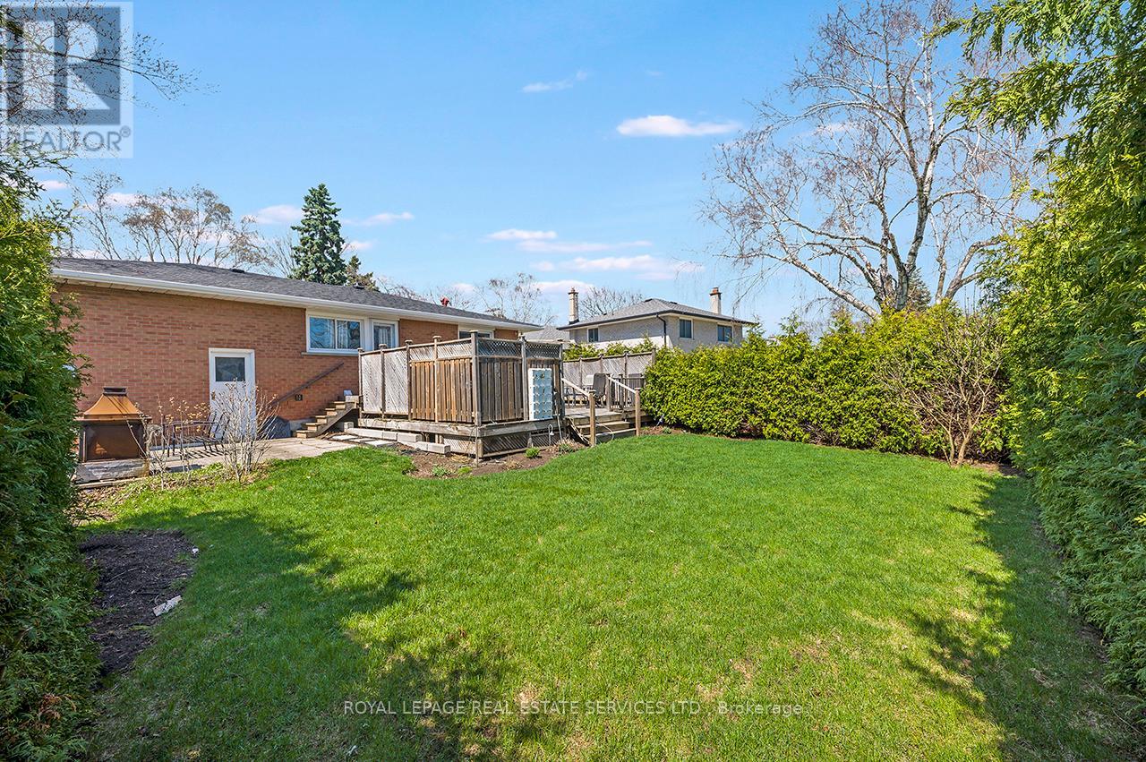 1602 Carletta Drive, Mississauga, Ontario  L4X 1E5 - Photo 33 - W12838956