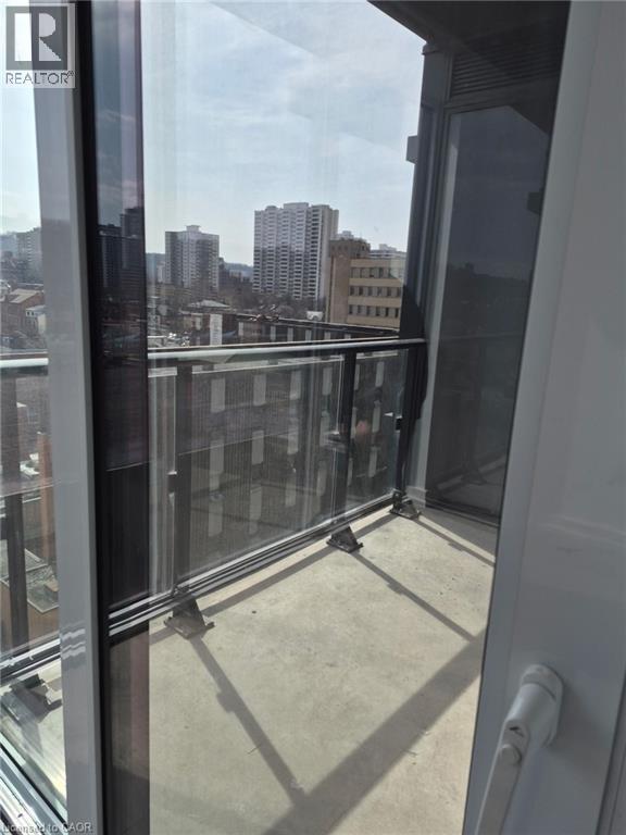 75 James Street S Unit# 818, Hamilton, Ontario  L8P 2Y9 - Photo 3 - 40822106