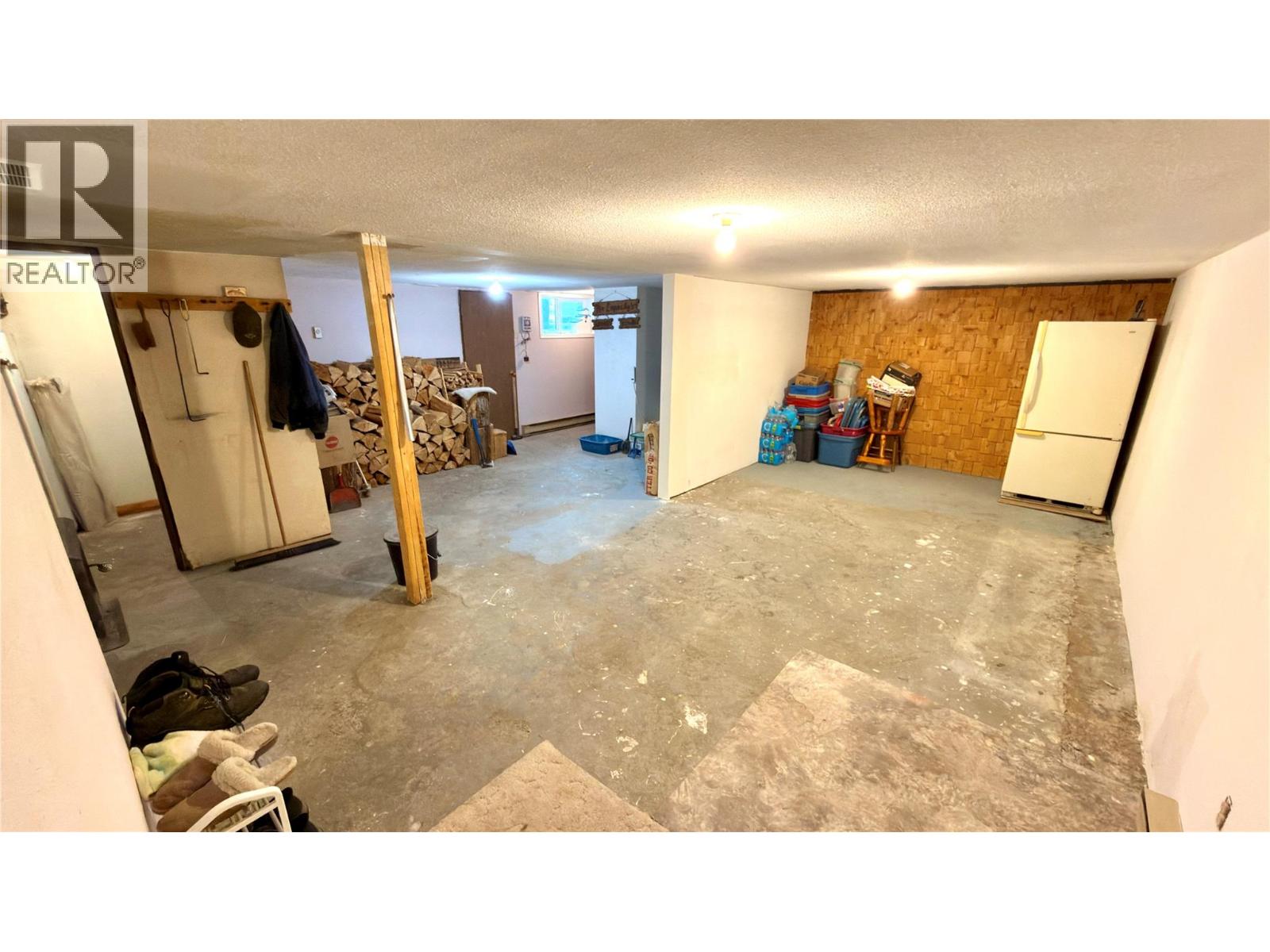 570 Eholt Street, Midway, British Columbia  V0H 1M0 - Photo 38 - 10374397