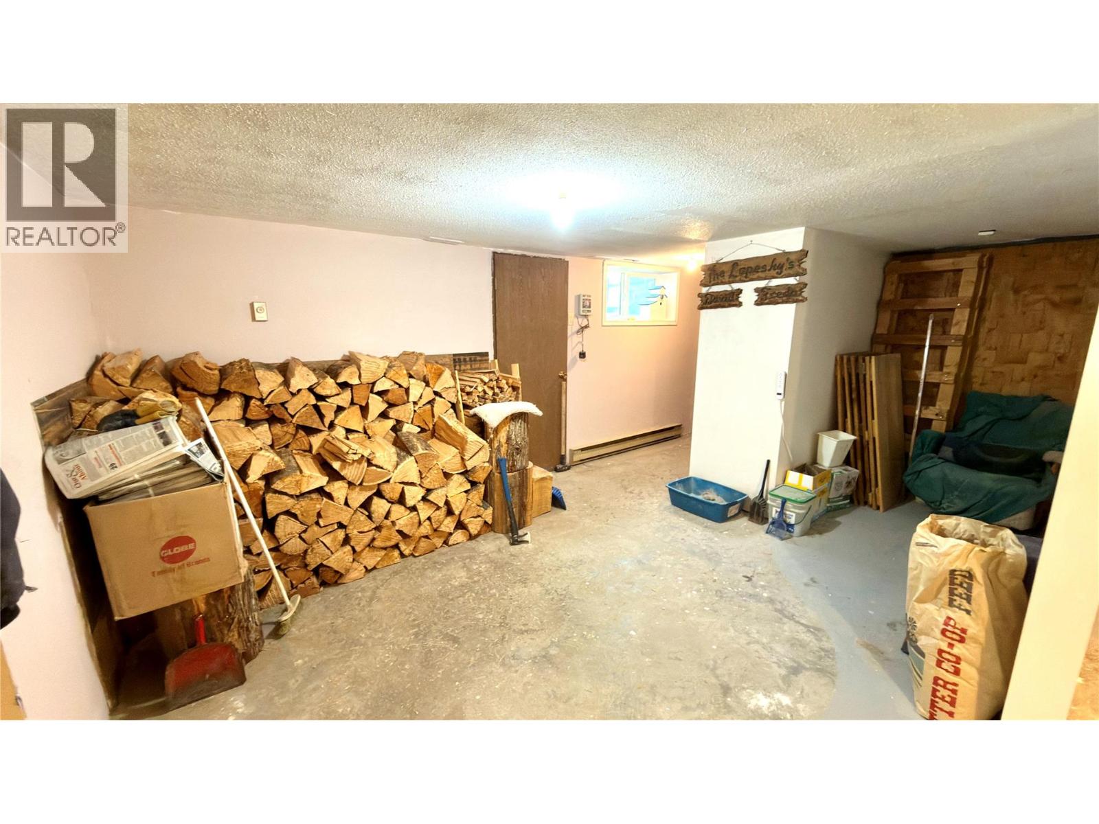 570 Eholt Street, Midway, British Columbia  V0H 1M0 - Photo 40 - 10374397