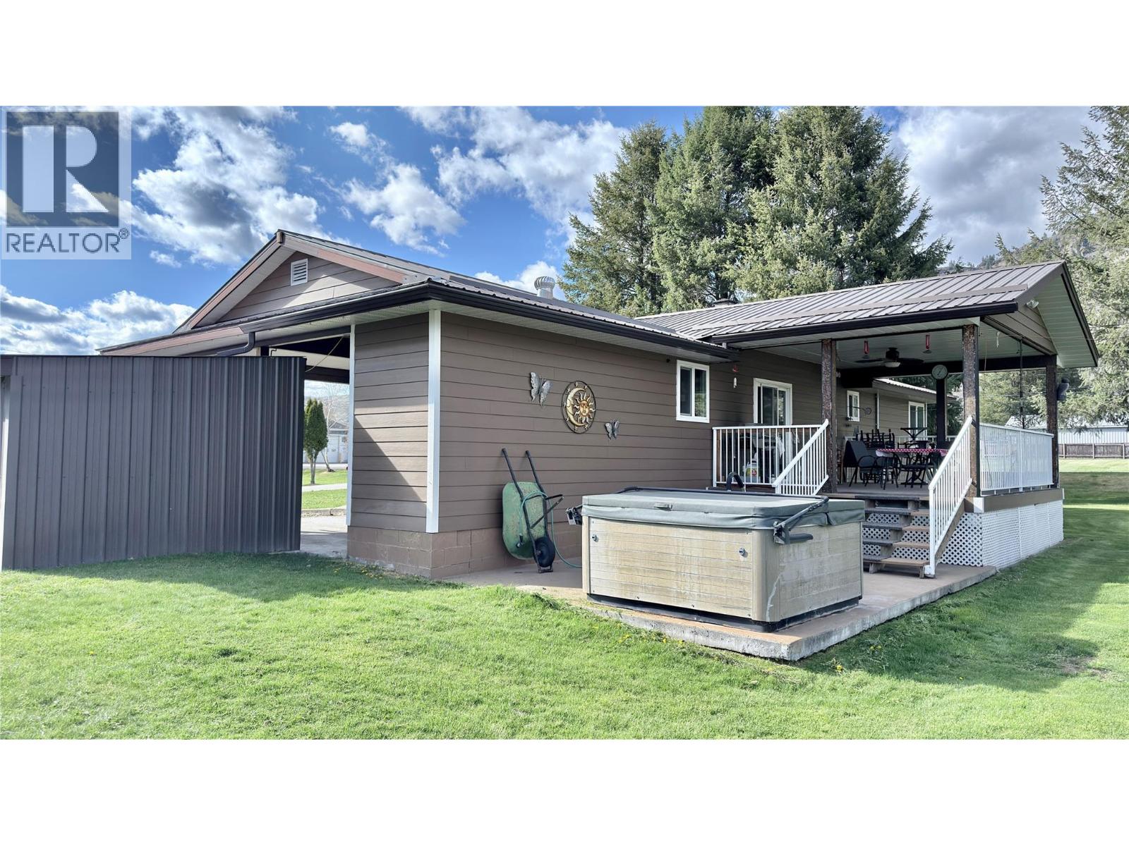 570 Eholt Street, Midway, British Columbia  V0H 1M0 - Photo 7 - 10374397