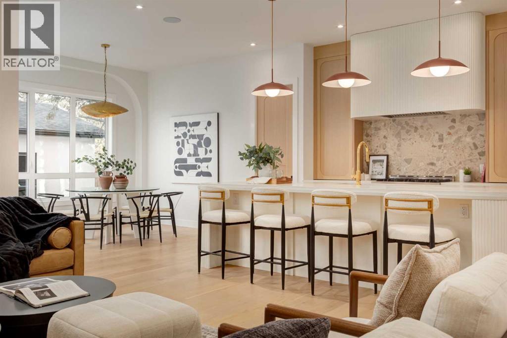 8812 33 Avenue NW, Calgary, Alberta  T3B 1M5 - Photo 3 - A2299699