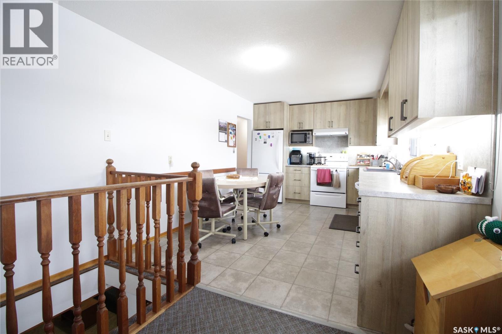 536 Gertie Street, Moosomin, Saskatchewan  S0G 3N0 - Photo 4 - SK032516