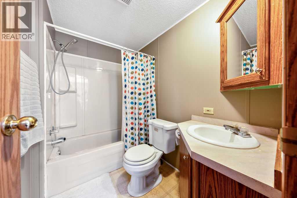 131 Heritage Drive, Okotoks, Alberta  T1S 1M4 - Photo 18 - A2303205