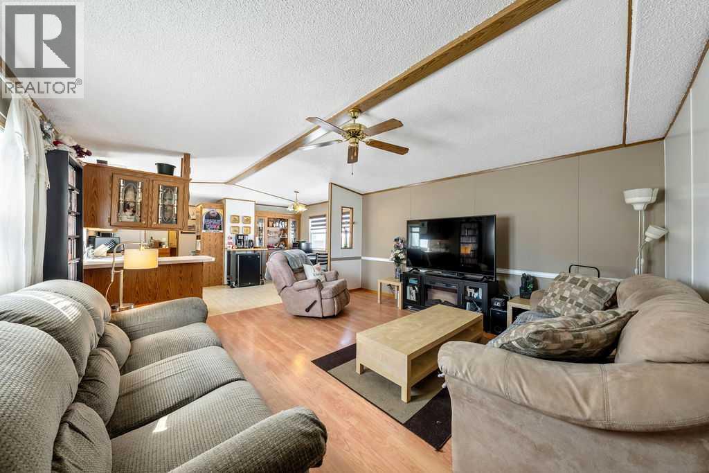 131 Heritage Drive, Okotoks, Alberta  T1S 1M4 - Photo 4 - A2303205