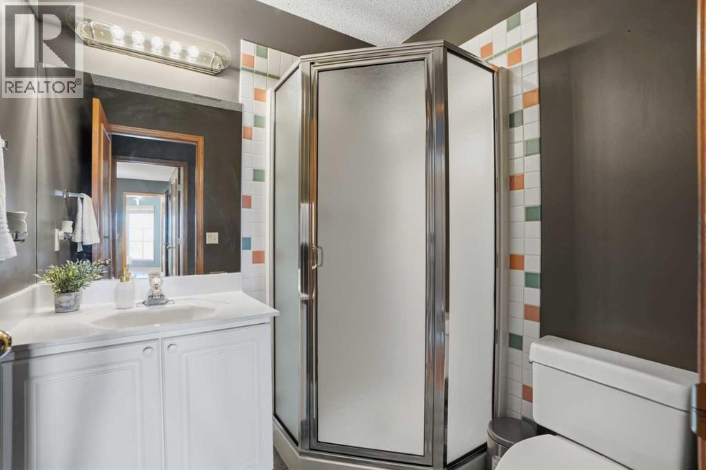 131 Edgebrook Circle Nw, Calgary, Alberta  T3A 5A4 - Photo 18 - A2299171